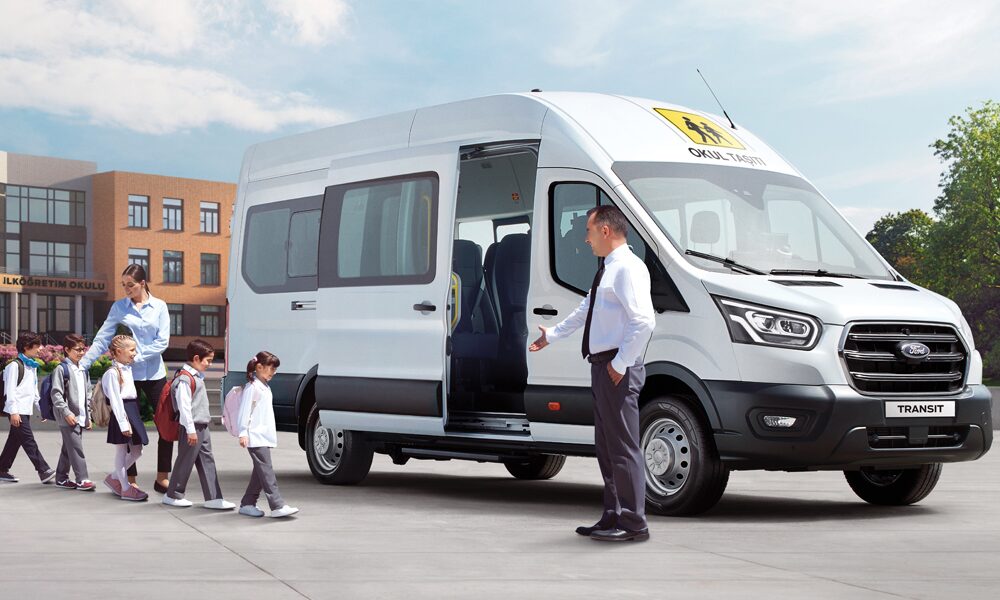 Okul servis taşımacılığı aracı